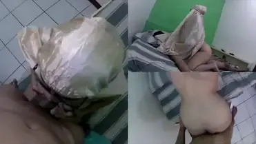 Istri Tetangga Montok Pasrah Digarap Saat Pakai Mukena